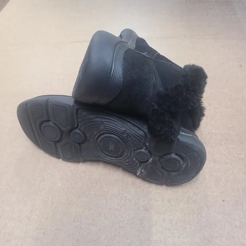[BUNJANG] Skechers Fur Lined Boots / 스게쳐스 퍼 안감 털 부츠