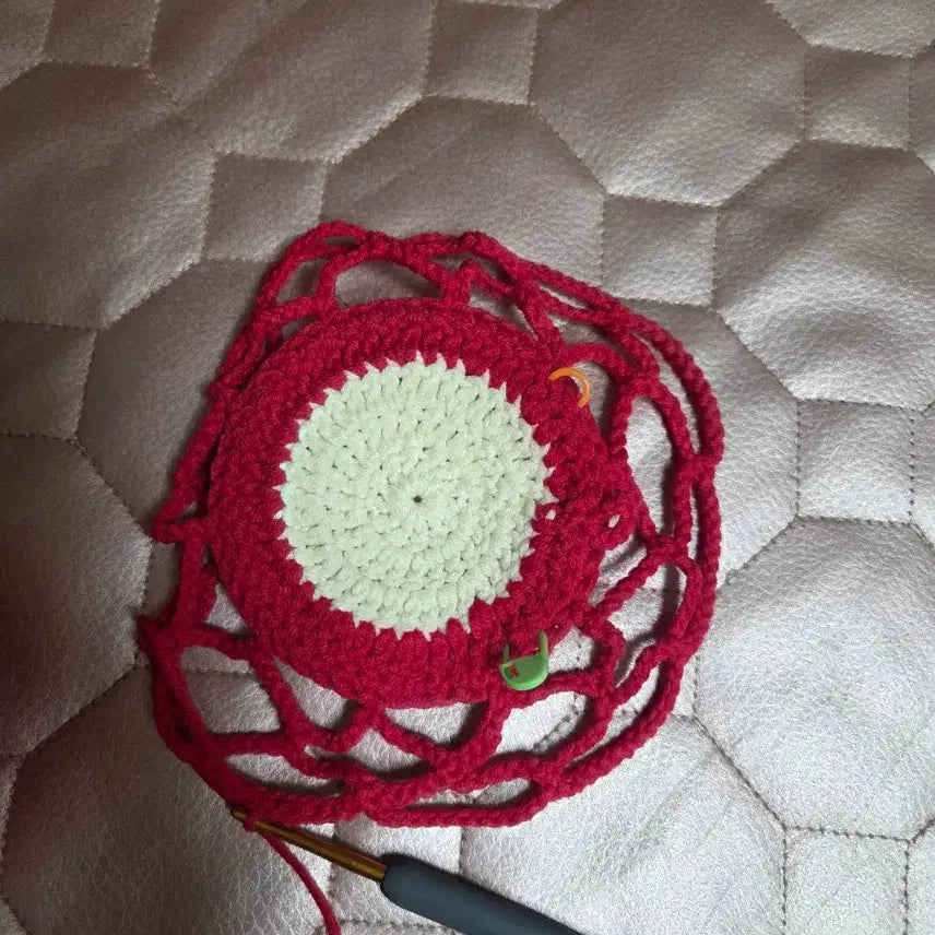 [BUNJANG] Handmade Knitted Tumbler Bag with Keyring / 뜨개  텀블러백 ( 키링겸용)