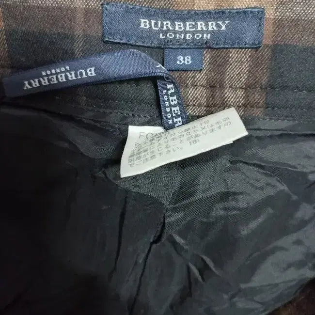 [BUNJANG] Burberry Tartan Check Wool Capri Pants / 버버리 정품 여자 타탄체크 여성 모직6부바지팬츠 라벨38