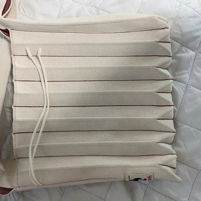 [BUNJANG] Joseph and Stacey Monchouchou Crossbody Bag / 조셉앤스테이시 몬치치 크로스바디