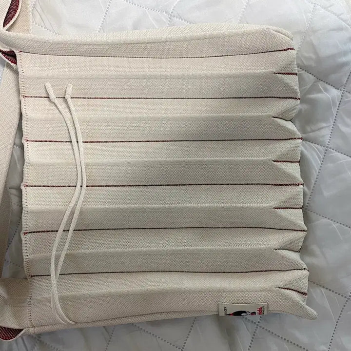 [BUNJANG] Joseph and Stacey Monchouchou Crossbody Bag / 조셉앤스테이시 몬치치 크로스바디