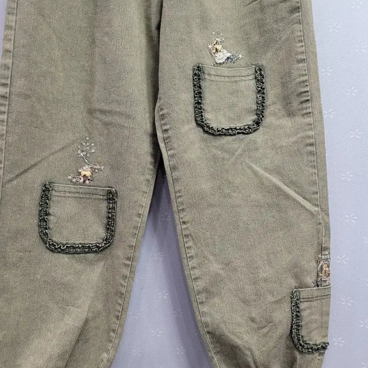[BUNJANG] Vintage Khaki Embroidered Top and Pants Set / 빈티지 카키색 상하의 세트 (자수 디테일)