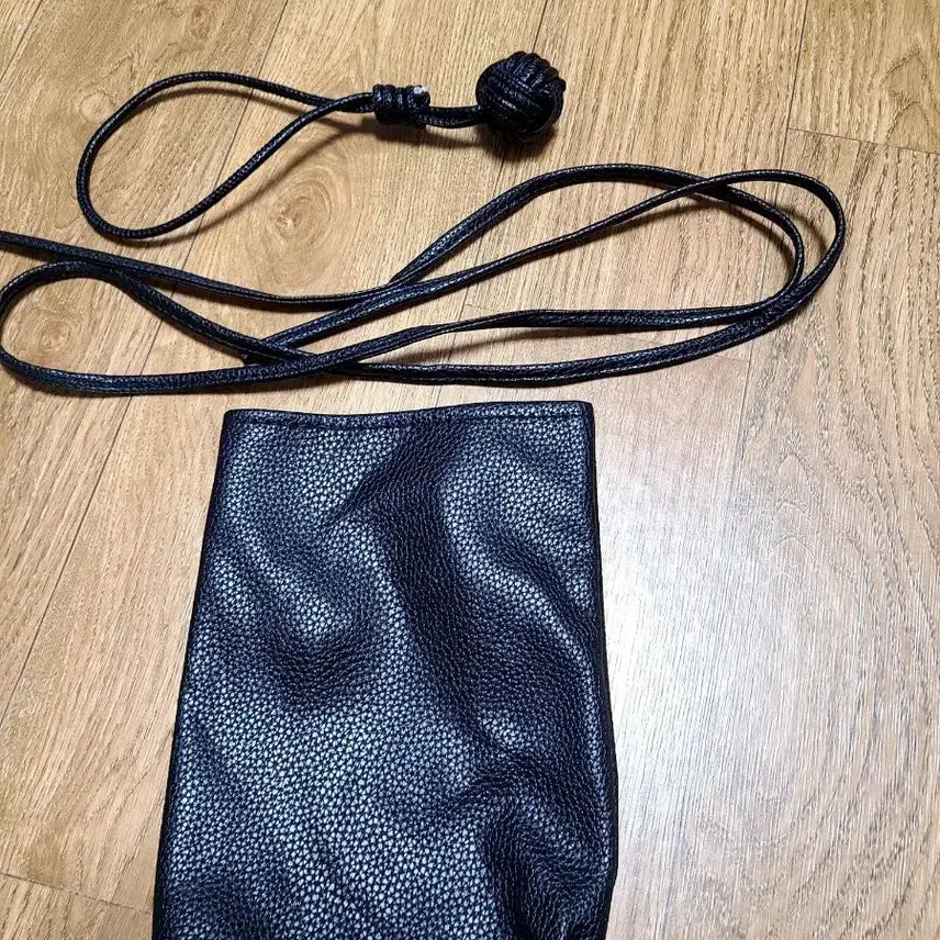 [BUNJANG] Black Leather Mini Crossbody Bag / 블랙 소가죽 미니 크로스백