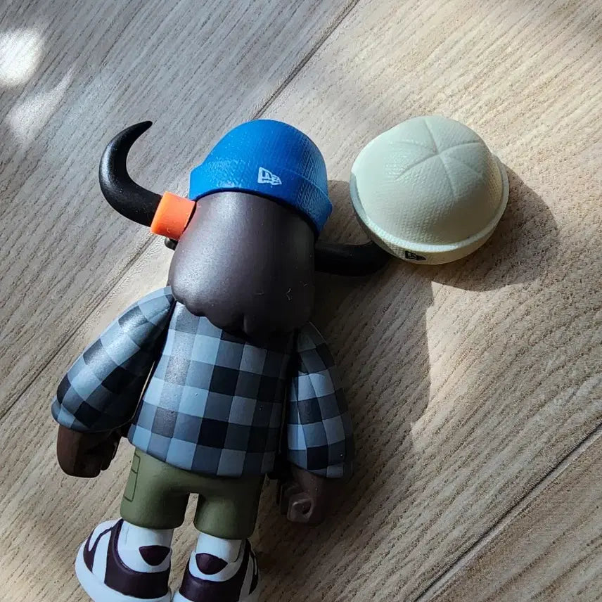 [BUNJANG] New Era Buffalo Figure / 22FW 뉴에라 버팔로 피규어