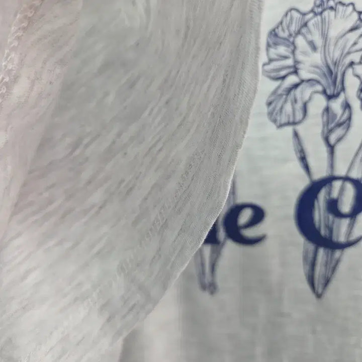 [BUNJANG] THE CENTAUR Floral Print Short Sleeve T-shirt / 더센토르 THE CENTAUR 플라워 프린팅 반팔티