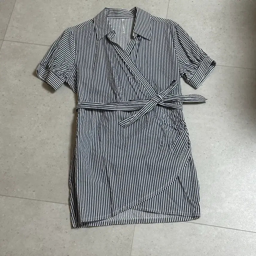 [BUNJANG] Striped Wrap Short Sleeve Shirt Dress / 스트라이프 랩 반팔 셔츠원피스