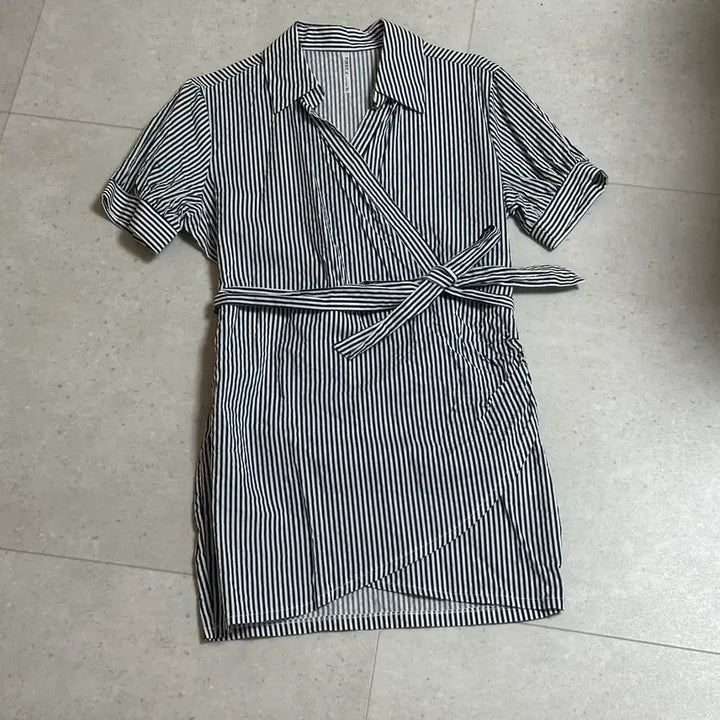 [BUNJANG] Striped Wrap Short Sleeve Shirt Dress / 스트라이프 랩 반팔 셔츠원피스