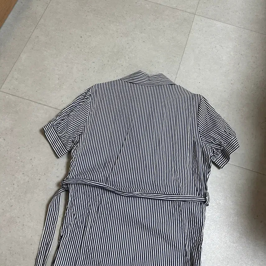 [BUNJANG] Striped Wrap Short Sleeve Shirt Dress / 스트라이프 랩 반팔 셔츠원피스