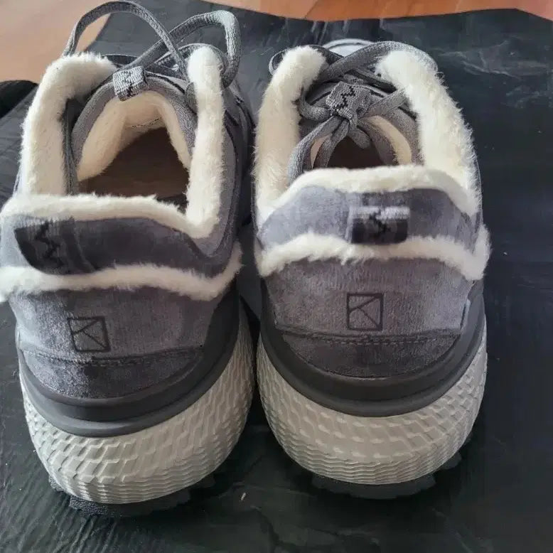 [BUNJANG] Suede Lined Sneakers 270 / 스웨이드 털 안감 운동화 270
