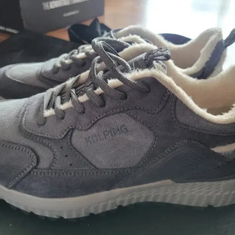 [BUNJANG] Suede Lined Sneakers 270 / 스웨이드 털 안감 운동화 270