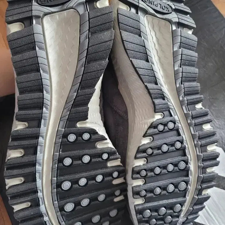 [BUNJANG] Suede Lined Sneakers 270 / 스웨이드 털 안감 운동화 270