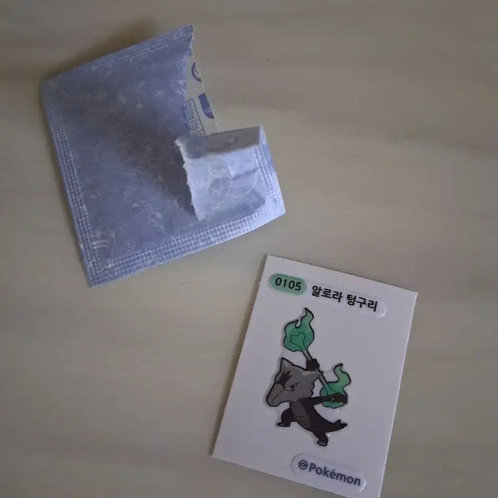 [BUNJANG] Pokemon Alola Marowak Seel Sticker / 포켓몬 0105 알로라 텅구리 씰 스티커 띠부씰 띠부띠부씰