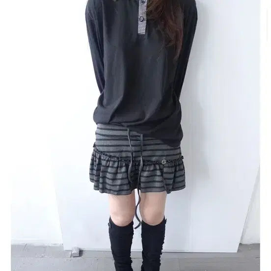 [BUNJANG] HBD Charm Mini Skirt Charcoal / 히피디피 charm mini skirt 차콜