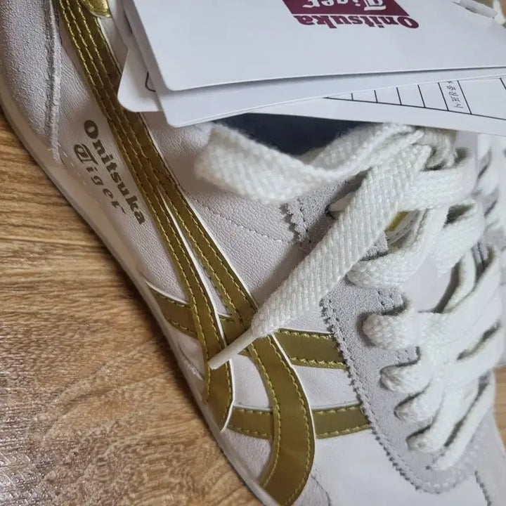 [BUNJANG] Onitsuka Tiger Runspark White/Gold Sneakers / 오니츠카타이거