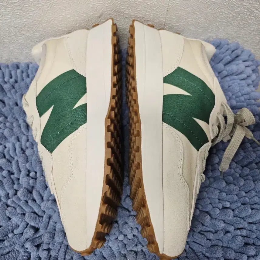 [SOLD OUT] 뉴발란스 327 팀버울프 그린 스니커즈 37
