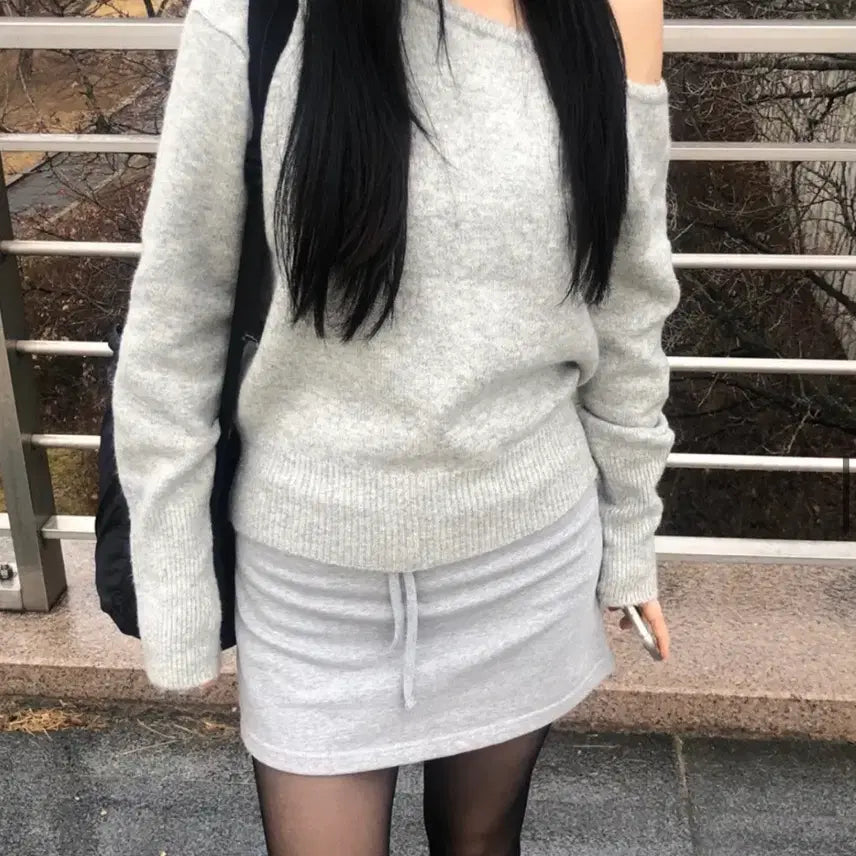 [BUNJANG] Our Cabinet One Shoulder Knit Top / 아워캐비넷 원숄더니트