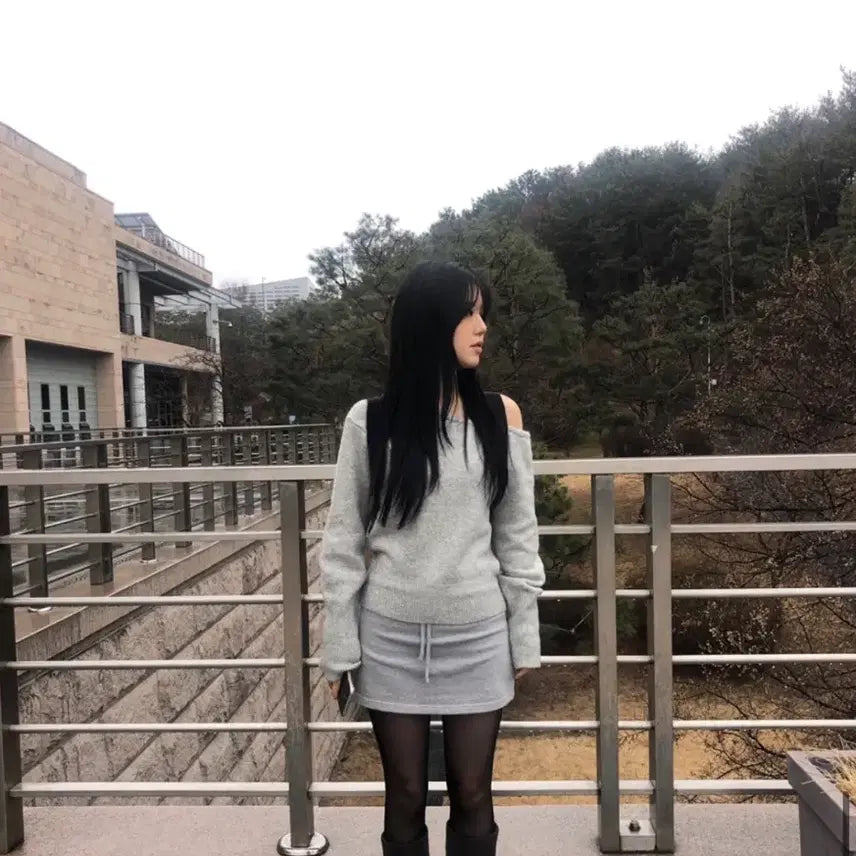 [BUNJANG] Our Cabinet One Shoulder Knit Top / 아워캐비넷 원숄더니트