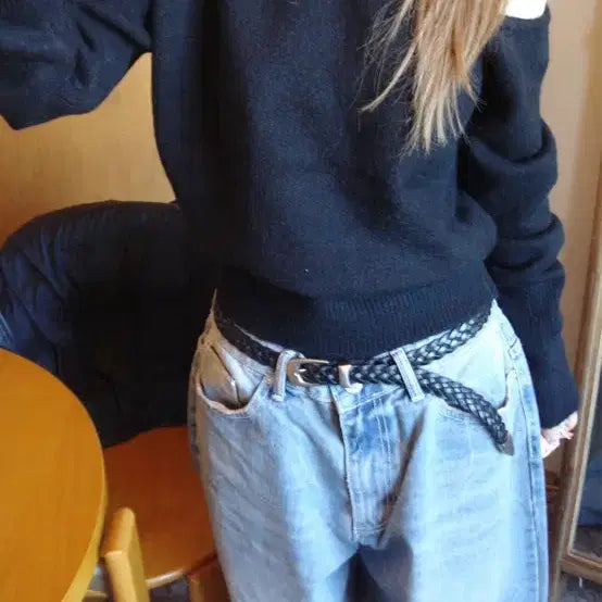 [BUNJANG] Our Cabinet One Shoulder Knit Top / 아워캐비넷 원숄더니트