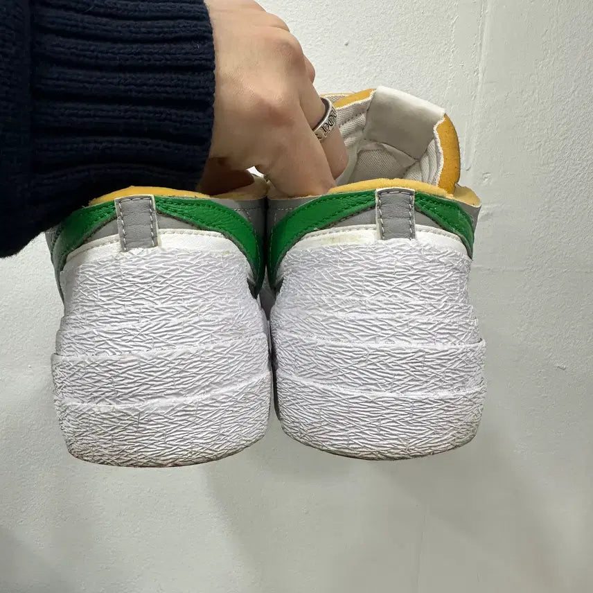 [BUNJANG] Nike Sacai Blazer Low Green Sneakers / 나이키 사카이 블레이저 로우 그린 280
