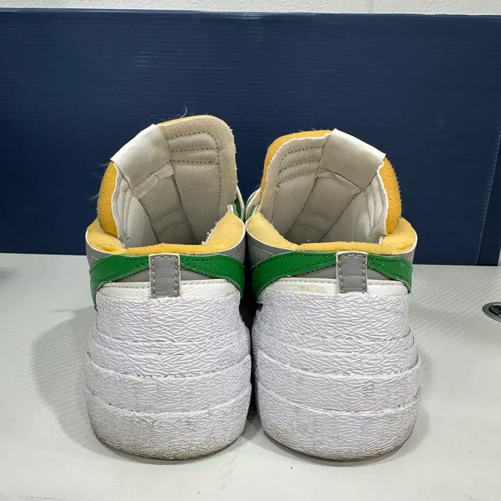 [BUNJANG] Nike Sacai Blazer Low Green Sneakers / 나이키 사카이 블레이저 로우 그린 280