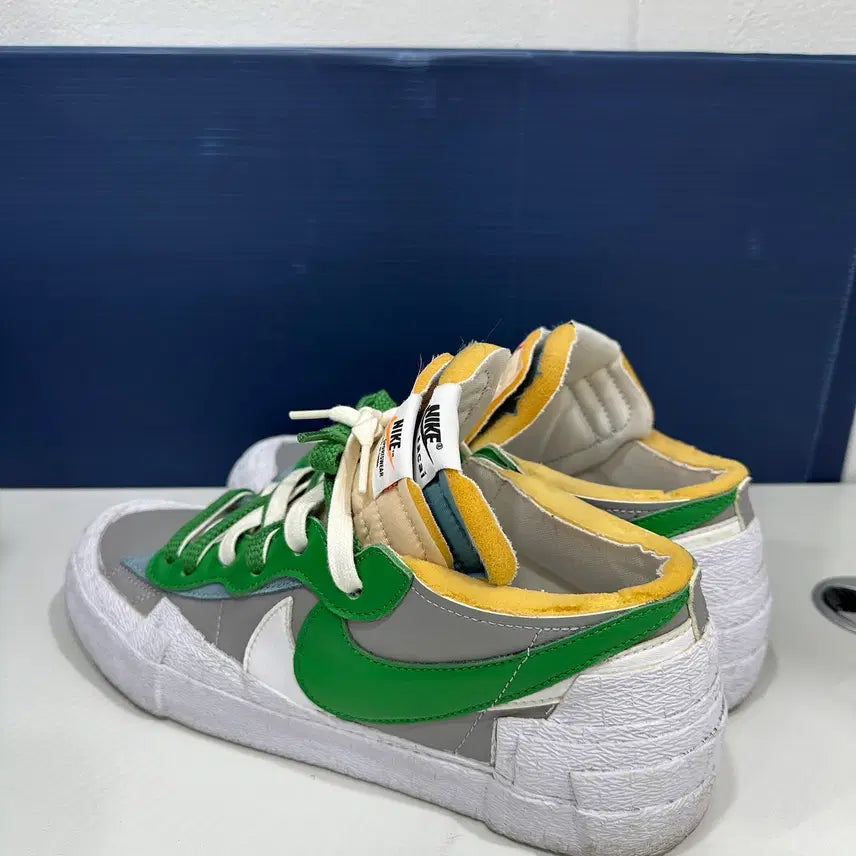 [BUNJANG] Nike Sacai Blazer Low Green Sneakers / 나이키 사카이 블레이저 로우 그린 280