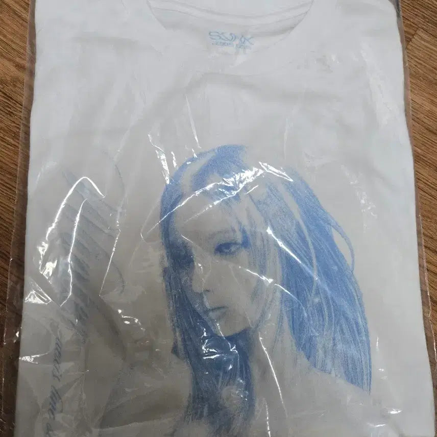 [SOLD OUT] 윈터 티셔츠 에스파 aexis