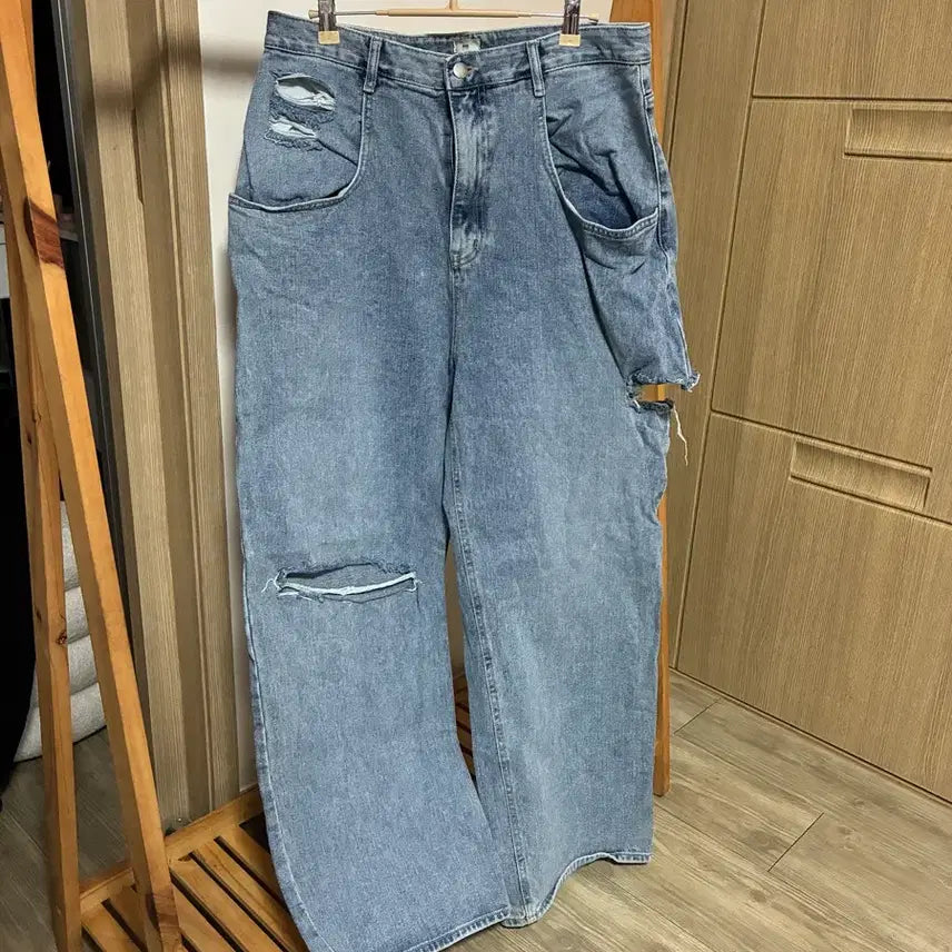 [BUNJANG] Washed Denim Jeans / 데미지 워싱 청바지