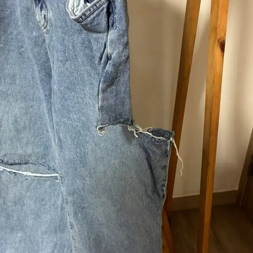 [BUNJANG] Washed Denim Jeans / 데미지 워싱 청바지