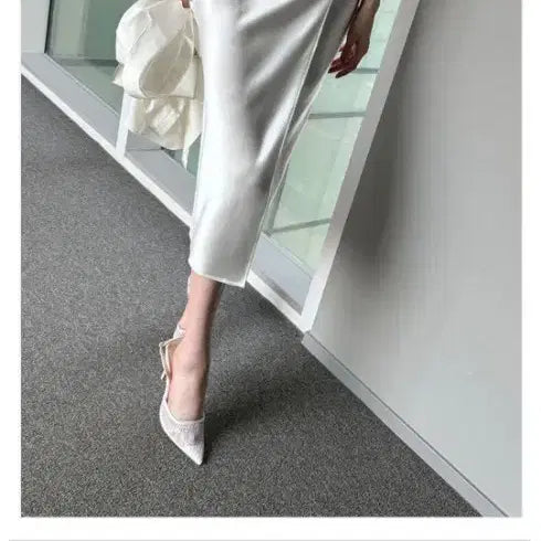 [BUNJANG] Rachel Satin Long Skirt Beige S / 라첼 새틴 롱스커트 베이지 s
