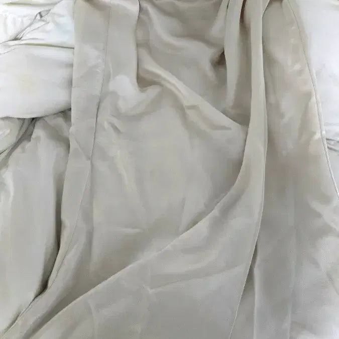 [BUNJANG] Rachel Satin Long Skirt Beige S / 라첼 새틴 롱스커트 베이지 s
