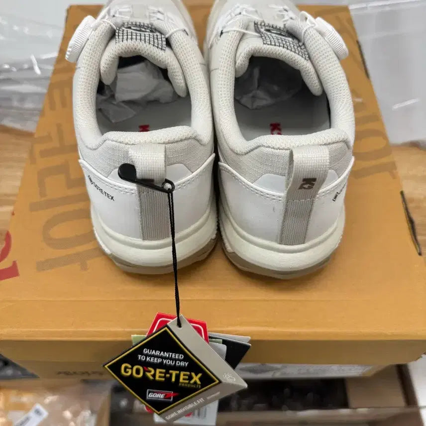 [BUNJANG] K2 Flyhike Pure Gore-Tex Hiking Boots 235mm / 케이투 플라이하이크 퓨어 고어텍스 등산화 235mm