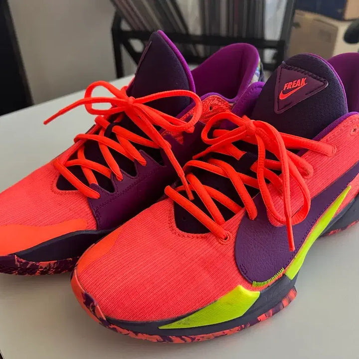 [BUNJANG] Nike Zoom Freak 2 Bright Mango Basketball Shoes / 나이키 줌 프릭(FREAK)2 브라이트 망고 농구화