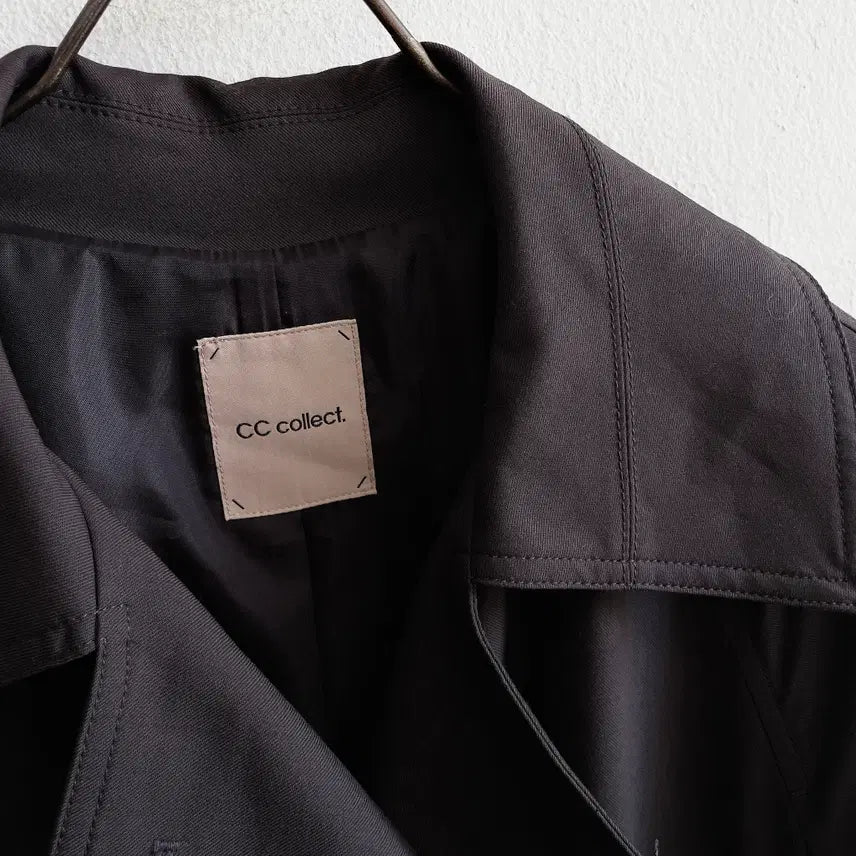 [BUNJANG] CC Collect Double Button Trench Coat / 23FW CC COLLECT 플랩 포인트 더블버튼 트렌치코트
