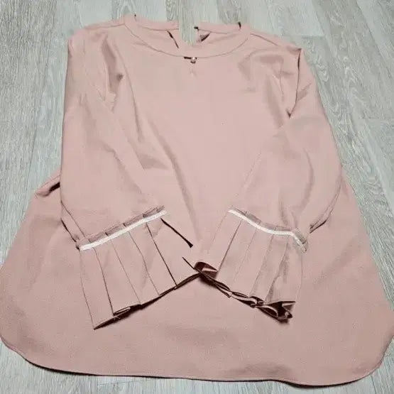 [BUNJANG] Pink Pleated Sleeve Blouse / 핑크색 플리츠 소매 블라우스 77