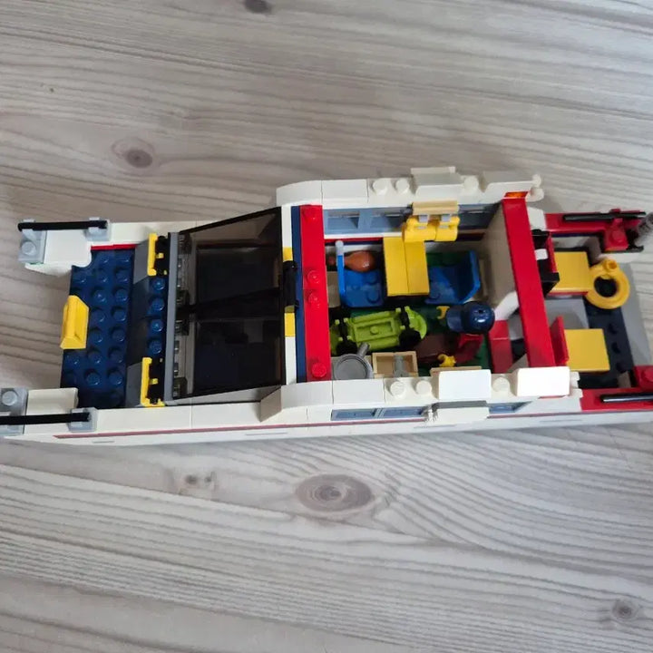 [BUNJANG] LEGO Creator 31052 Camping Van / 레고 크리에이터 31052, 요트 판매합니다