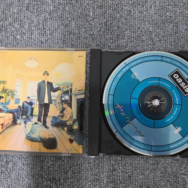 [BUNJANG] Oasis Definitely Maybe 1st Album CD / Oasis 오아시스 1집 Definitely Maybe 음반 CD