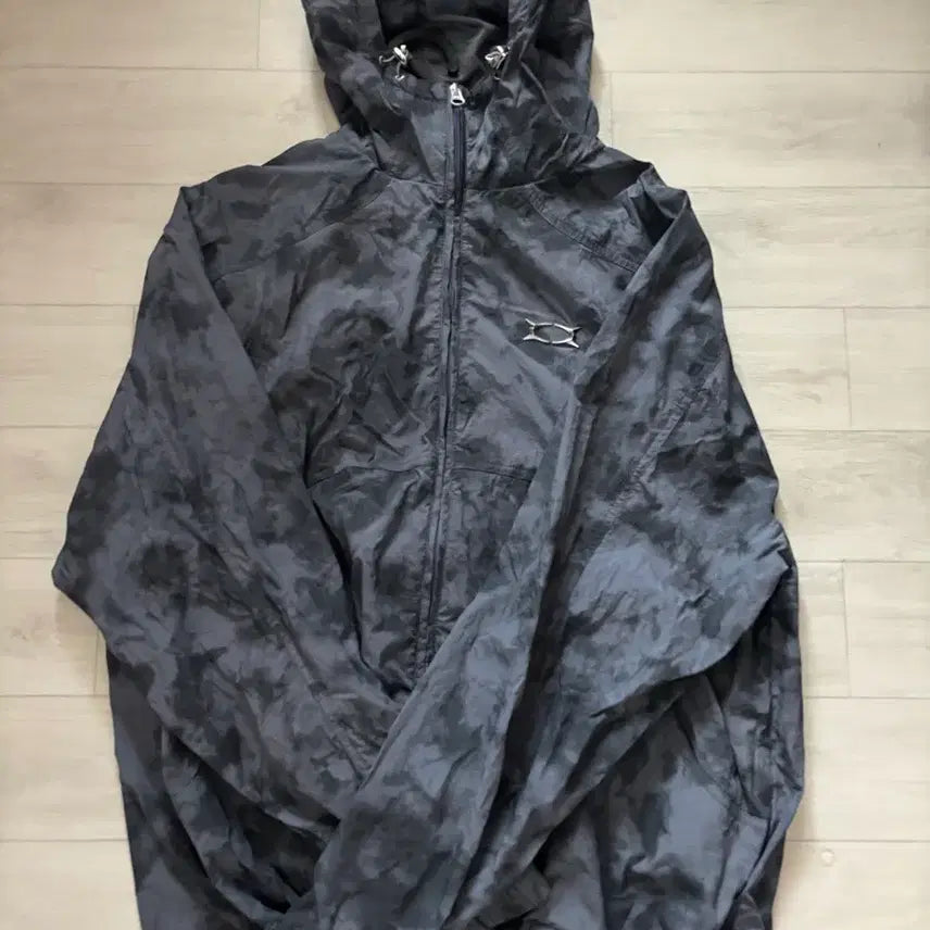 [SOLD OUT] 크리틱 바람막이 xl
