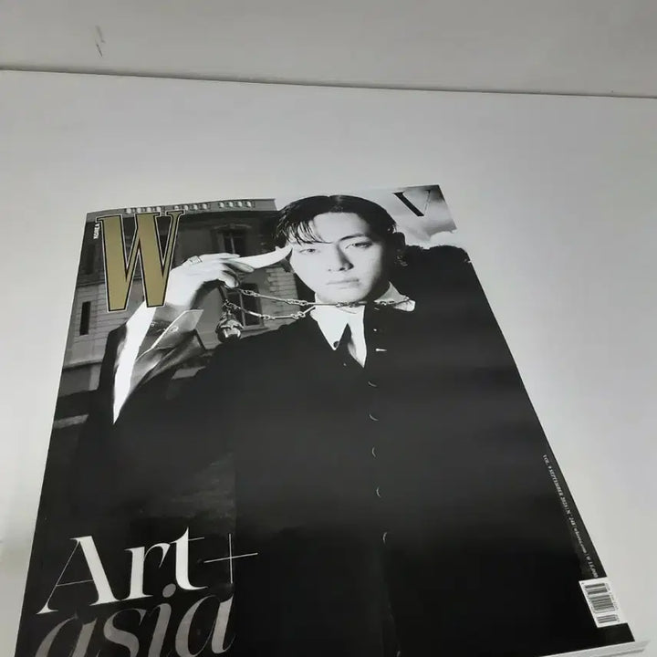 [BUNJANG] W Korea Magazine BTS V Cover Magazine Set / W KOREA 매거진 잡지 BTS V커버 6권