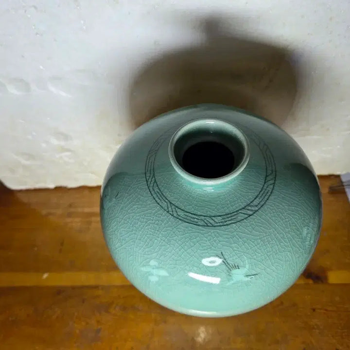[BUNJANG] Celadon Porcelain Cloud and Crane Maebyeong Vase / 청자 상감 운학문 매병