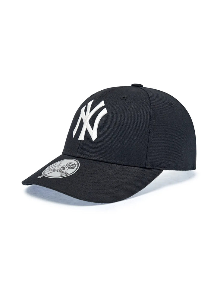 ** [Pre-Order] AESPA - Wearing KARINA MLBSignature Patch Stretch Ball Cap NY (Black)