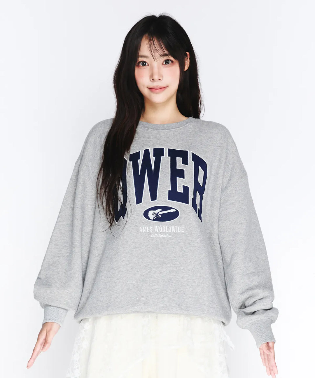 **QWER -Ames-Worldwide  BASIC APPLIQUE SWEATSHIRT GREY