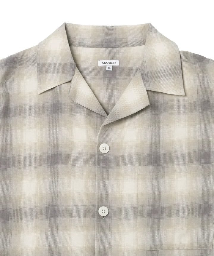 **QWER -Magenta Ombre checkered flare shirt [Khaki]
