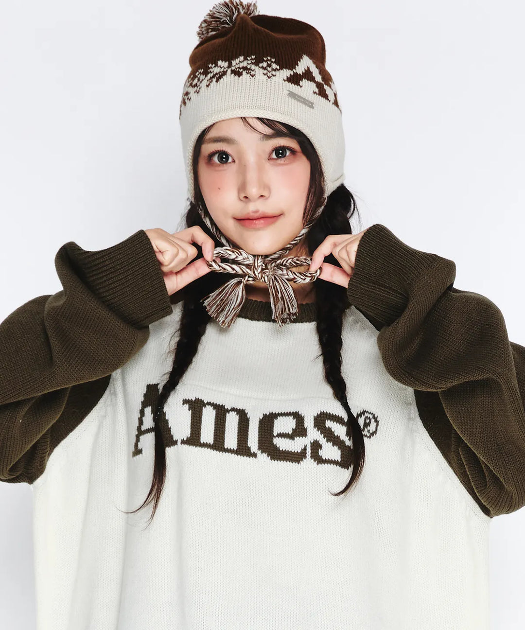 **QWER -Siyeon BASIC RAGLAN PULLOVER KNIT KHAKI