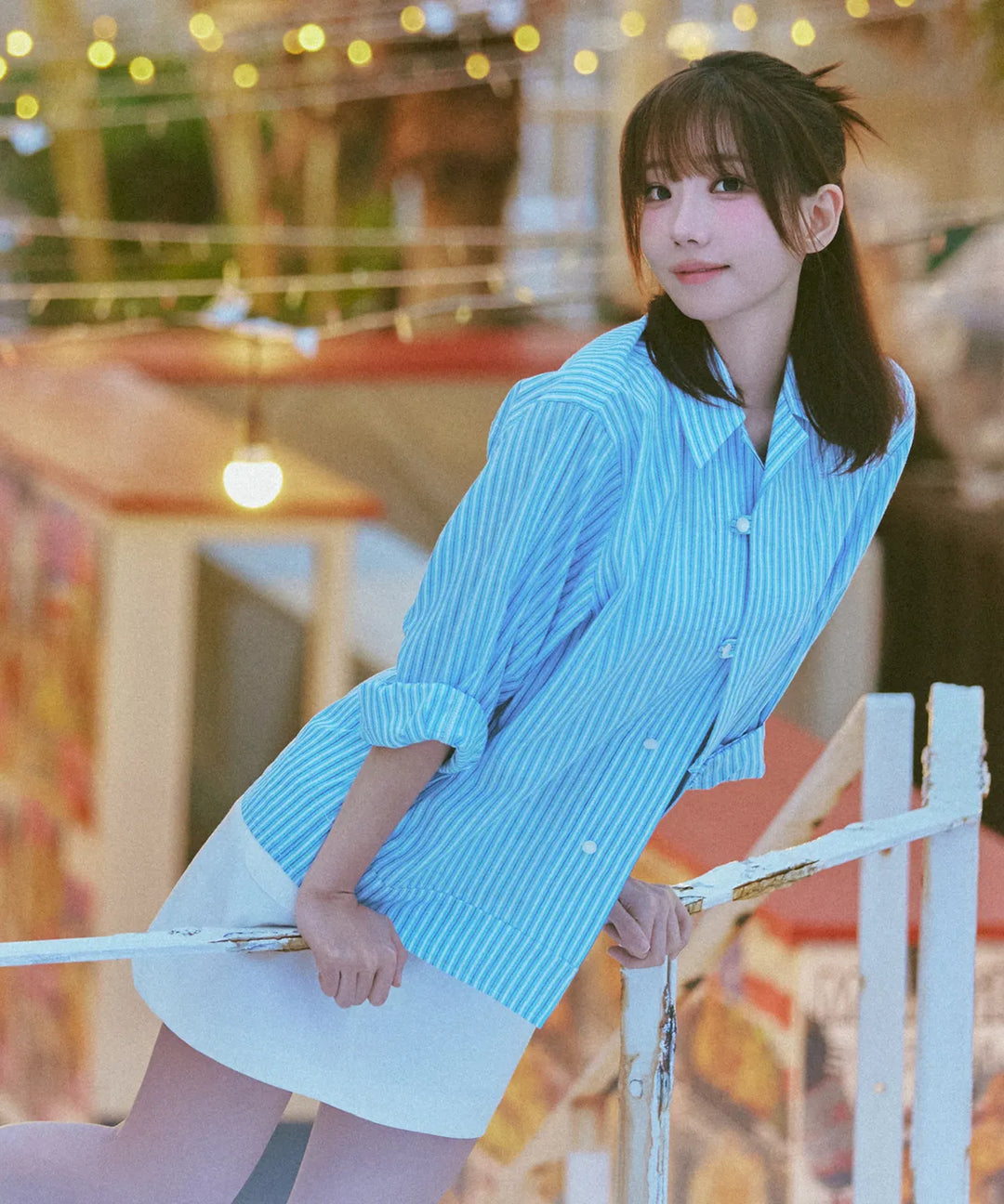 **QWER -Magenta Ocean Stripe Flared Shirt [Blue]