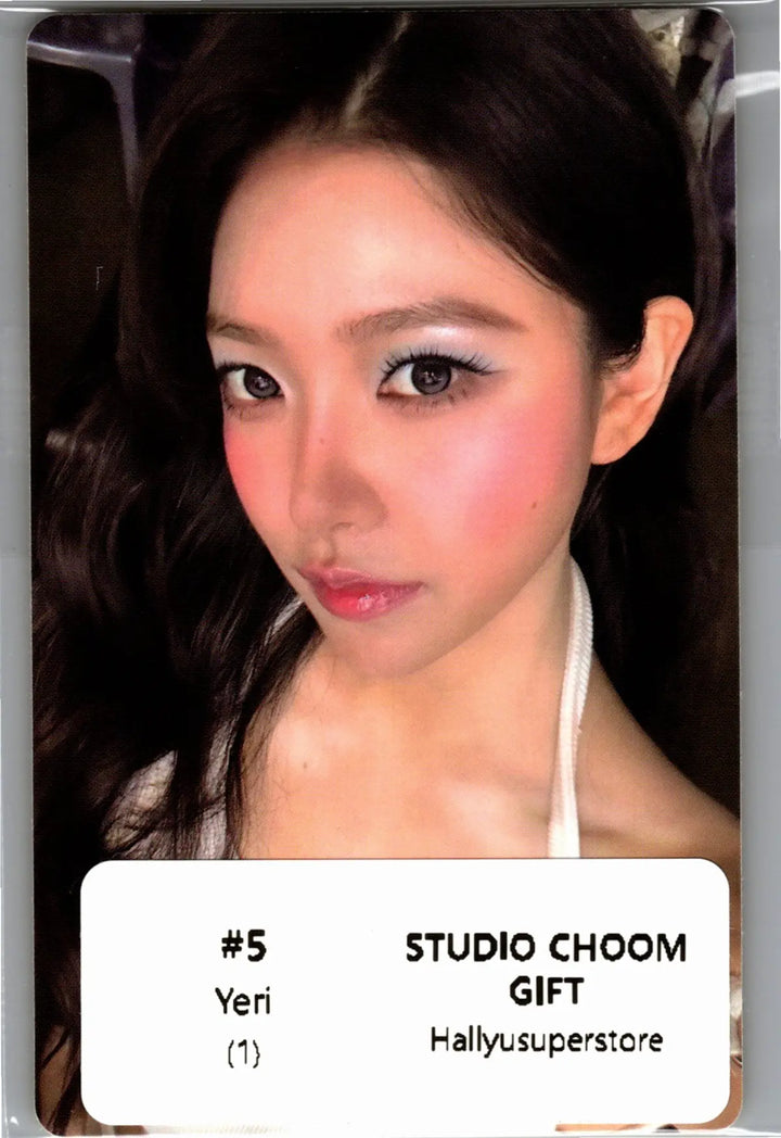 Red Velvet "Velvet Summer" - Weverse Shop STUDIO CHOOM Gift Photocard (Big Wave Ver.) [26.08.12]
