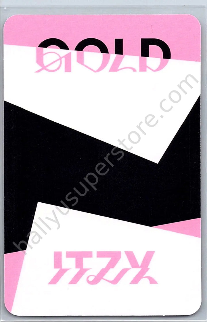 ITZY - Yuna - Gold