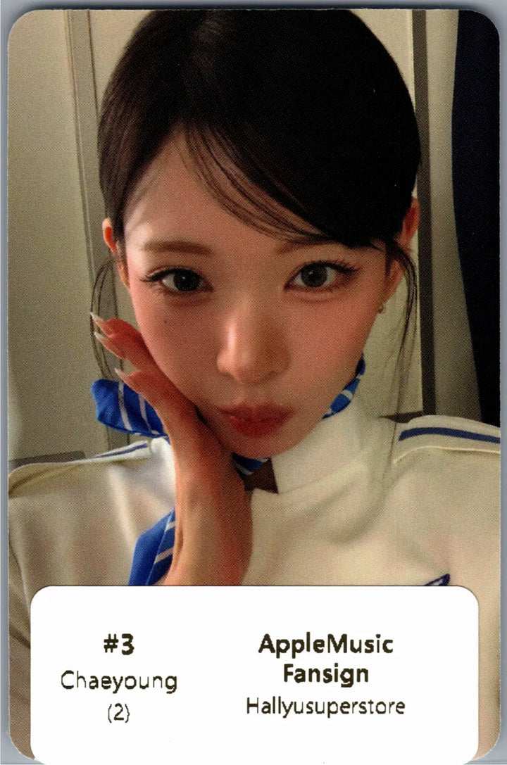 fromis_9 "Glow ME" - Apple Music Fansign Event Photocard [26.08.06]