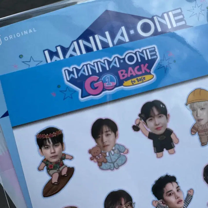 [BUNJANG] Wanna One Opening Ceremony Sticker + Wet Tissue / 워너원 오프닝 세레머니 스티커+물티슈