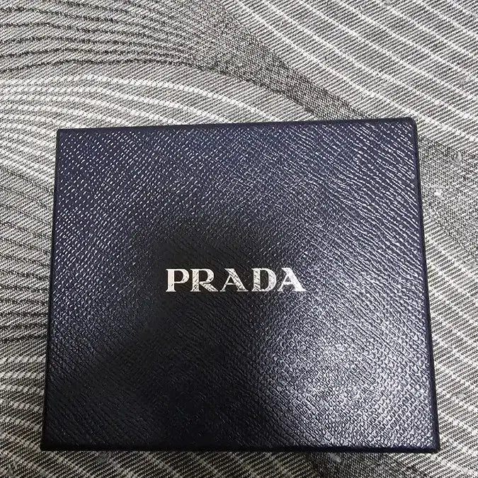 [SOLD OUT] 프라다사피아노 브라운남자반지갑
