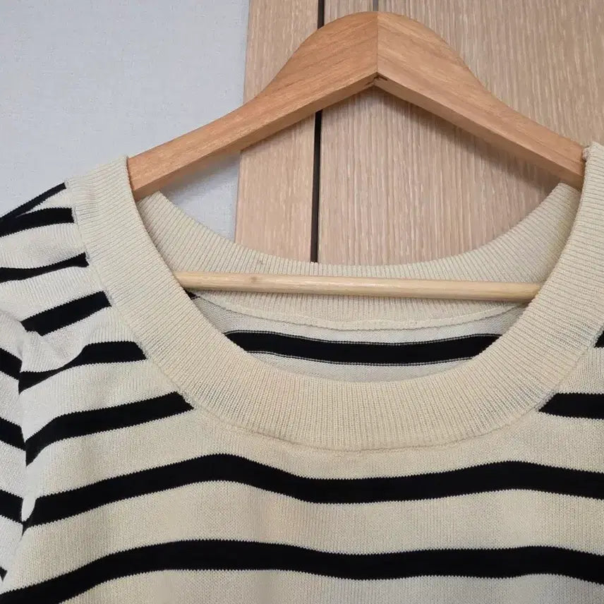 [BUNJANG] Striped Long Sleeve T-shirt (Ivory/Black) / 스트라이프 긴팔 티셔츠 아이보리/블랙